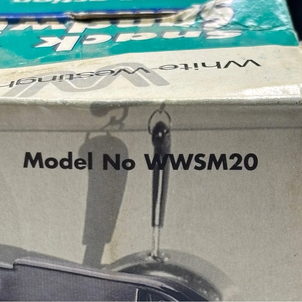 Westinghouse Snack N Sandwich Maker Non Stick Coated Seals Cuts new